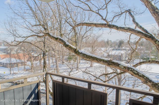 160 Academy Street 6 C, Poughkeepsie, NY 12601