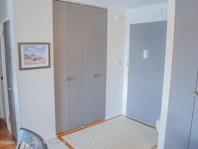 160 Academy Street 6 C, Poughkeepsie, NY 12601