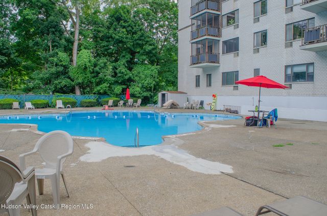 160 Academy Street 6 C, Poughkeepsie, NY 12601