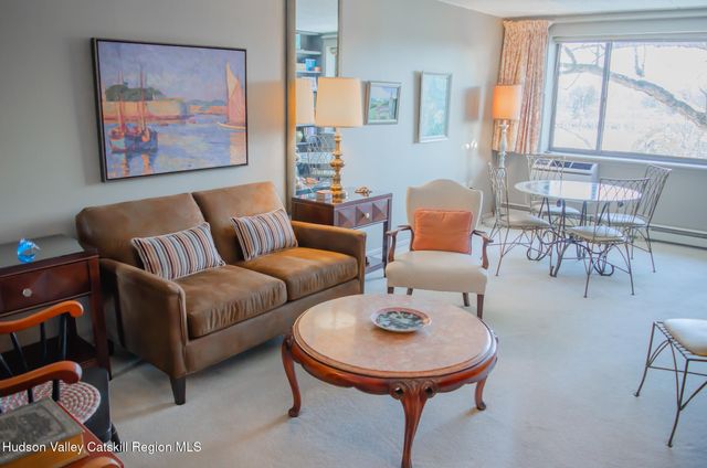 160 Academy Street 6 C, Poughkeepsie, NY 12601