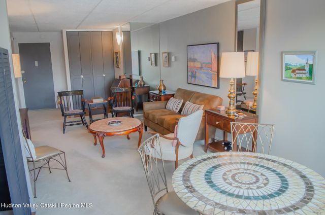 160 Academy Street 6 C, Poughkeepsie, NY 12601