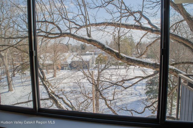 160 Academy Street 6 C, Poughkeepsie, NY 12601