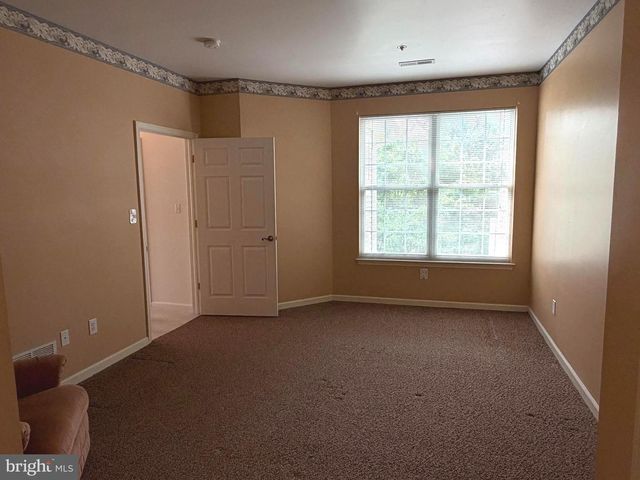 1601 COUNTRY CLUB DR, Springfield, PA 19064