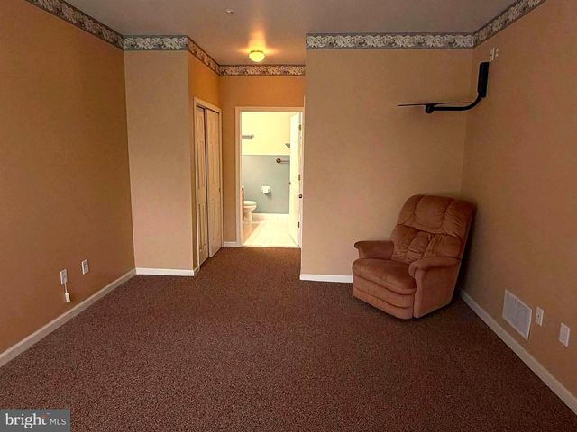 1601 COUNTRY CLUB DR, Springfield, PA 19064