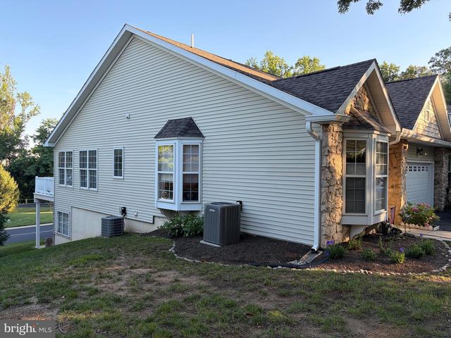 1601 COUNTRY CLUB DR, Springfield, PA 19064
