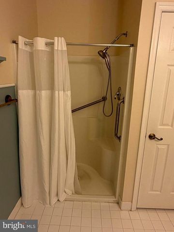 1601 COUNTRY CLUB DR, Springfield, PA 19064