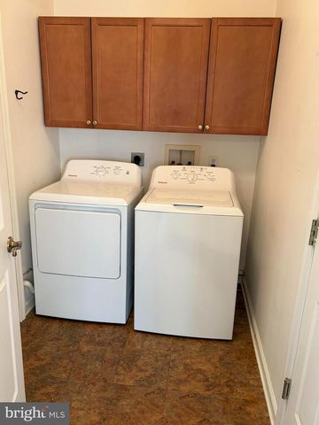 1601 COUNTRY CLUB DR, Springfield, PA 19064