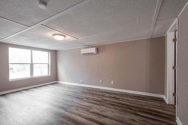 691 Myrtie Drive, Shepherd, TX 77371