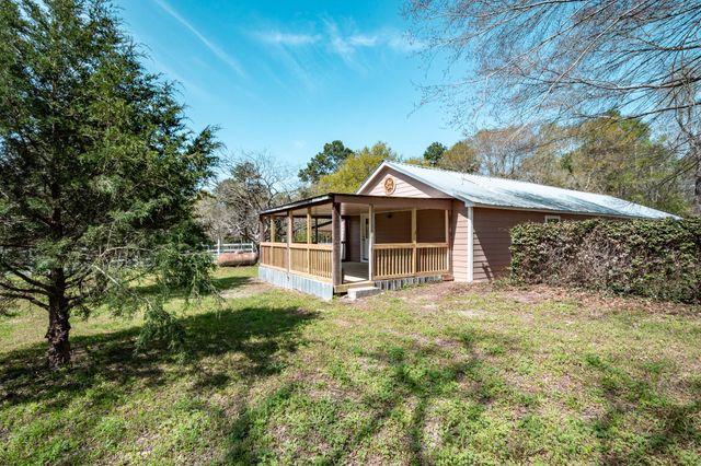 691 Myrtie Drive, Shepherd, TX 77371