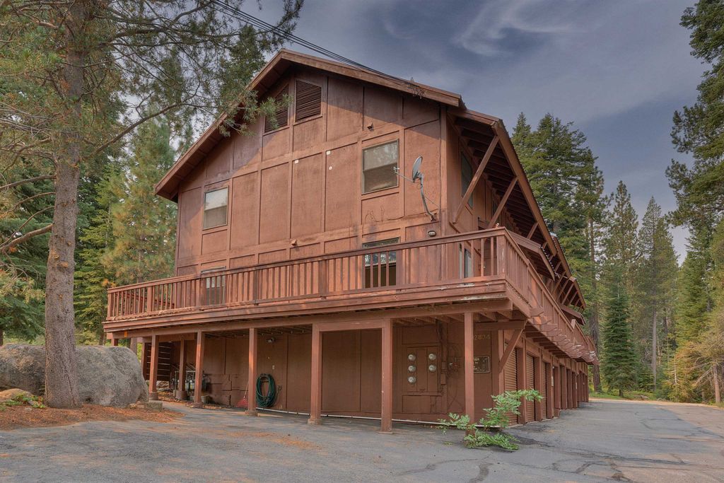 12834 Zurich Pl Apt 2, Truckee, CA 96161