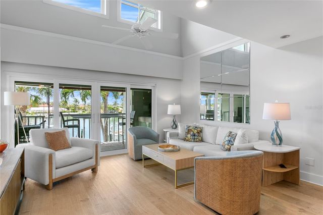 360 PINELLAS BAYWAY S I, St Petersburg, FL 33715