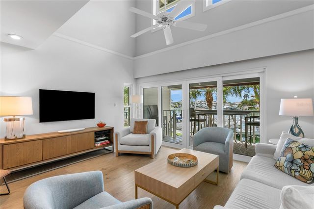 360 PINELLAS BAYWAY S I, St Petersburg, FL 33715