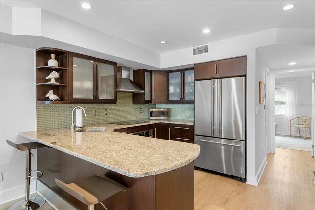 360 PINELLAS BAYWAY S I, St Petersburg, FL 33715