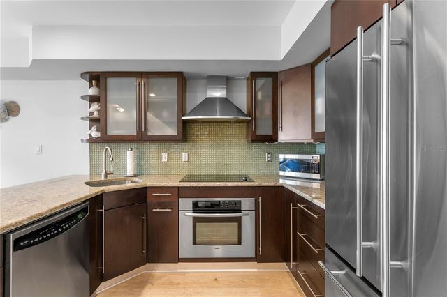 360 PINELLAS BAYWAY S I, St Petersburg, FL 33715