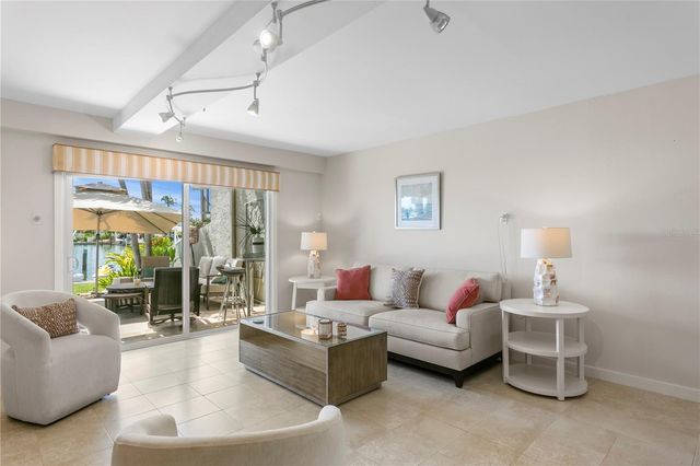360 PINELLAS BAYWAY S I, St Petersburg, FL 33715
