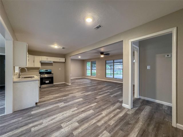 7710 Claiborne Street, Houston, TX 77016