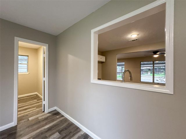 7710 Claiborne Street, Houston, TX 77016