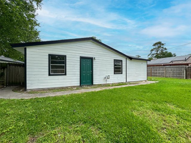 7710 Claiborne Street, Houston, TX 77016