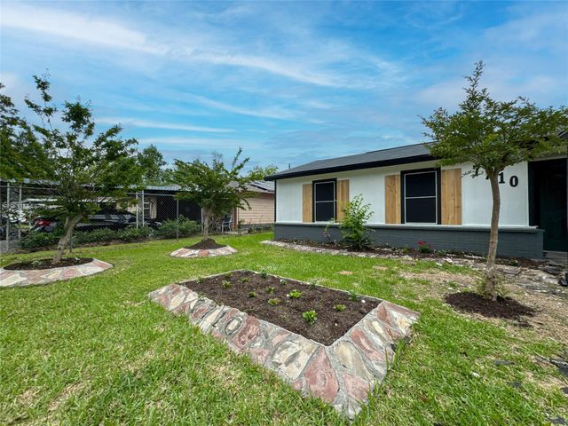 7710 Claiborne Street, Houston, TX 77016