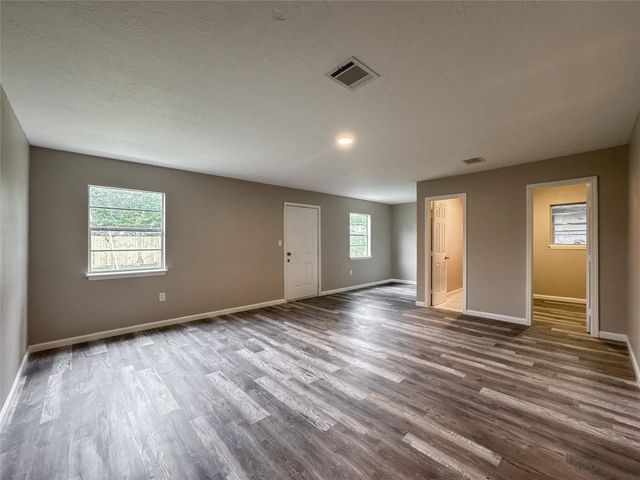7710 Claiborne Street, Houston, TX 77016