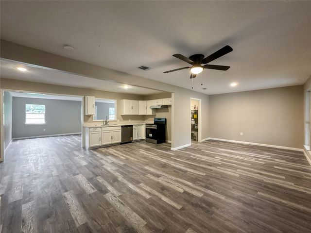 7710 Claiborne Street, Houston, TX 77016