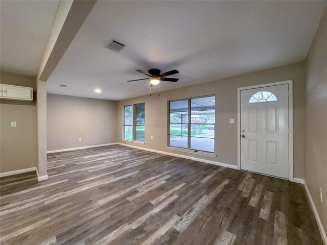 7710 Claiborne Street, Houston, TX 77016