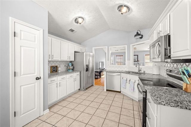 4304 Grey Park Drive, Buford, GA 30519