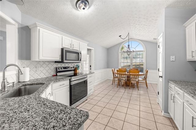 4304 Grey Park Drive, Buford, GA 30519