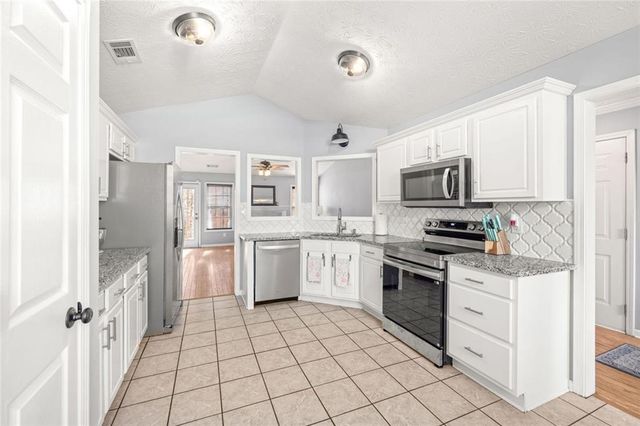 4304 Grey Park Drive, Buford, GA 30519