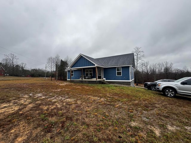 227 S Deer Run Road, Trenton, GA 30752