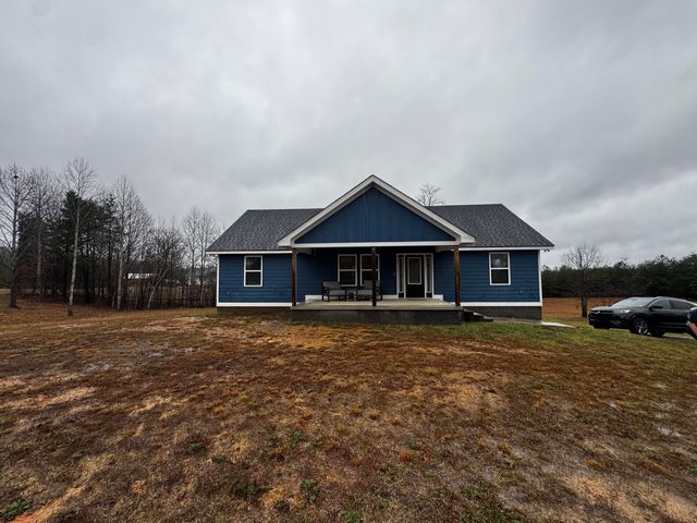 227 S Deer Run Road, Trenton, GA 30752