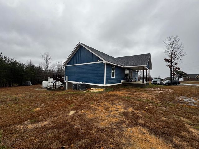 227 S Deer Run Road, Trenton, GA 30752