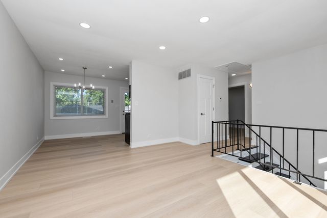 16822 91st Avenue, Orland Hills, IL 60487