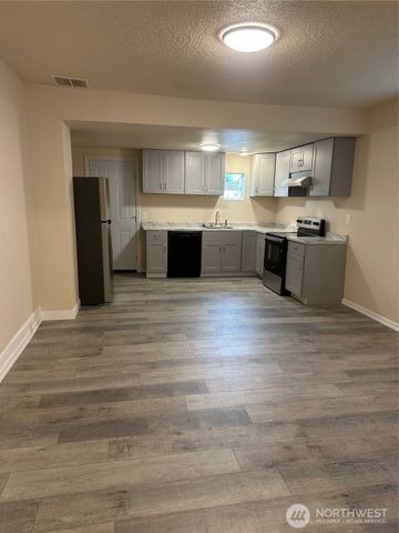 3846 MCKINLEY Avenue E, Tacoma, WA 98404