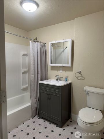 3846 MCKINLEY Avenue E, Tacoma, WA 98404