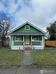 3846 MCKINLEY Avenue E, Tacoma, WA 98404