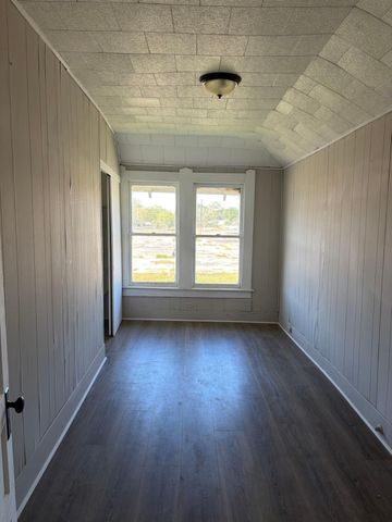 931 9th Avenue 2, Port Arthur, TX 77642