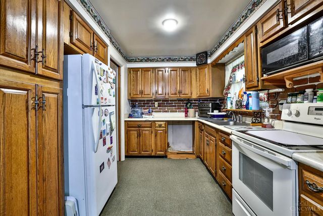 3252 Greenway Avenue, Green Twp, OH 45248