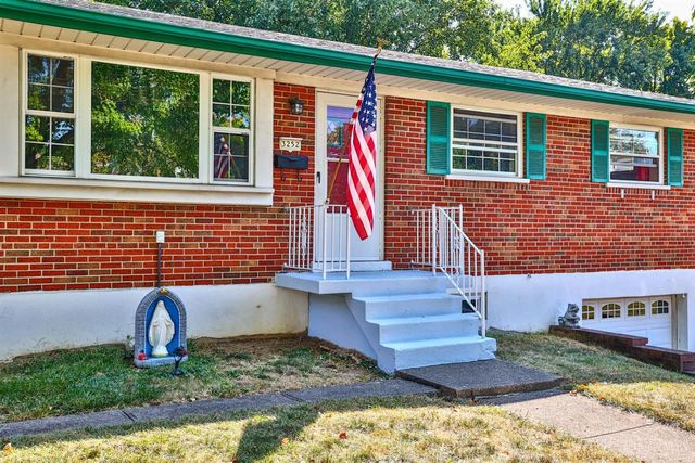 3252 Greenway Avenue, Green Twp, OH 45248