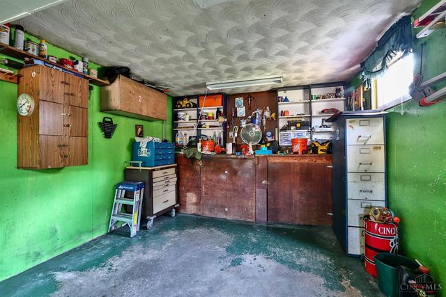 3252 Greenway Avenue, Green Twp, OH 45248