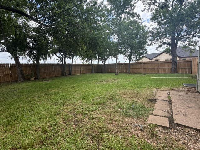 1319 Bernard Street, Pasadena, TX 77506
