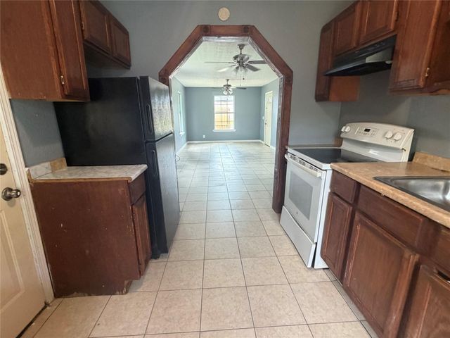 1319 Bernard Street, Pasadena, TX 77506