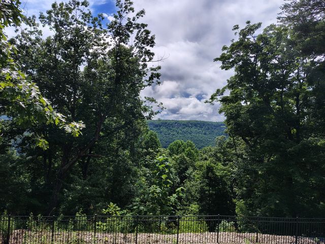 1841 Laurel Lake Dr, Monteagle, TN 37356