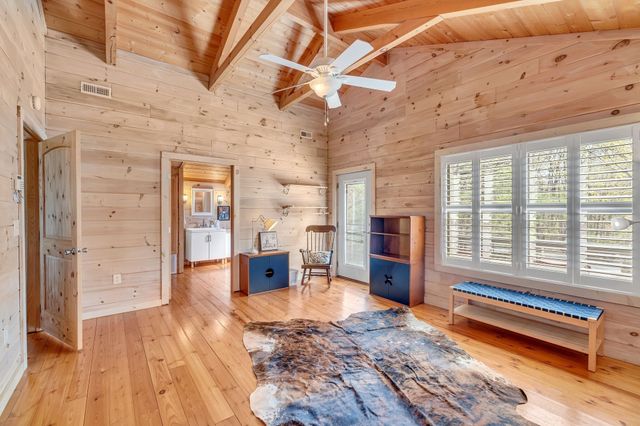 1841 Laurel Lake Dr, Monteagle, TN 37356