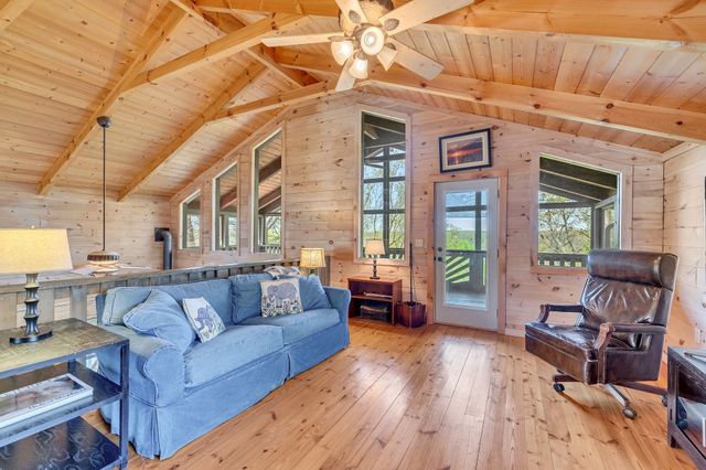 1841 Laurel Lake Dr, Monteagle, TN 37356