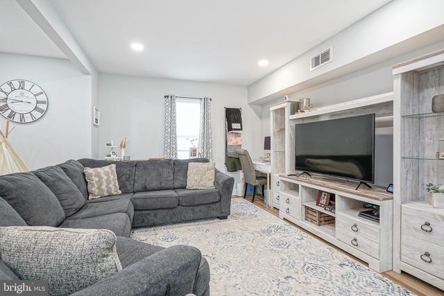 42 EVERGREEN AVE, Pitman, NJ 08071