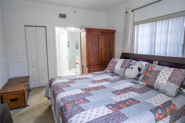 17425 NW 75th Pl 101, Hialeah, FL 33015