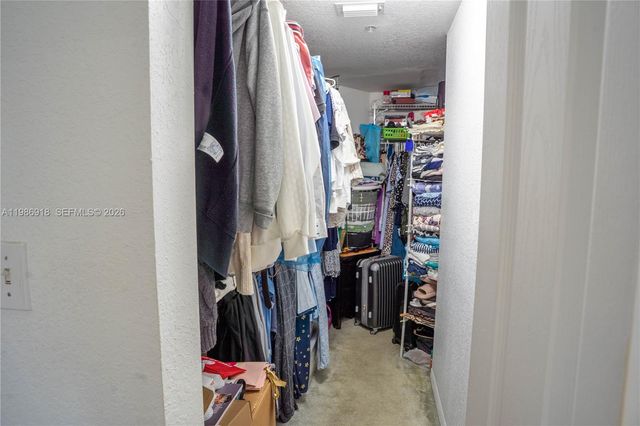 17425 NW 75th Pl 101, Hialeah, FL 33015