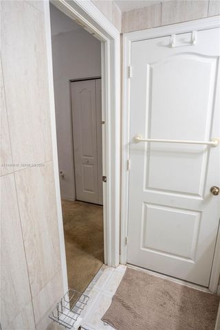 17425 NW 75th Pl 101, Hialeah, FL 33015