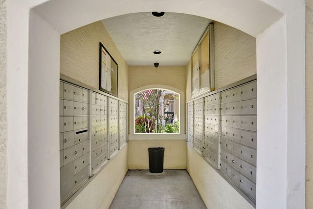 5860 W Sample Road 202, Coral Springs, FL 33067